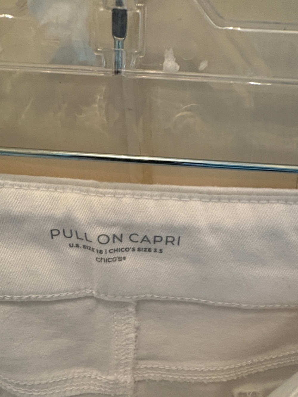 Chico’s White Denim Pull-on Cropped Jeans - Picture 3 of 3